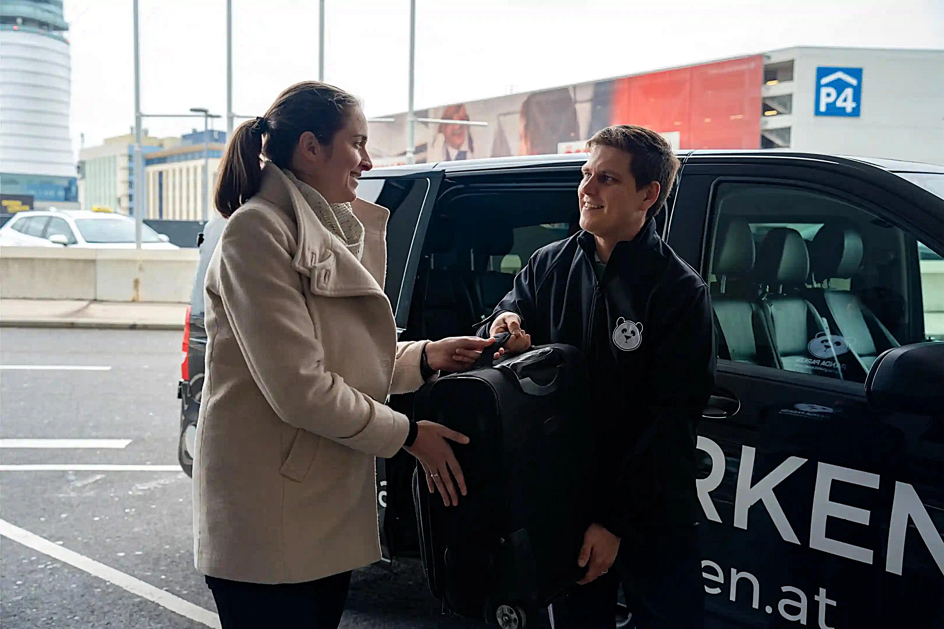 A Panda Parken felhasználóbarát funkciókkal rendelkezik a gondtalan parkolás érdekében.